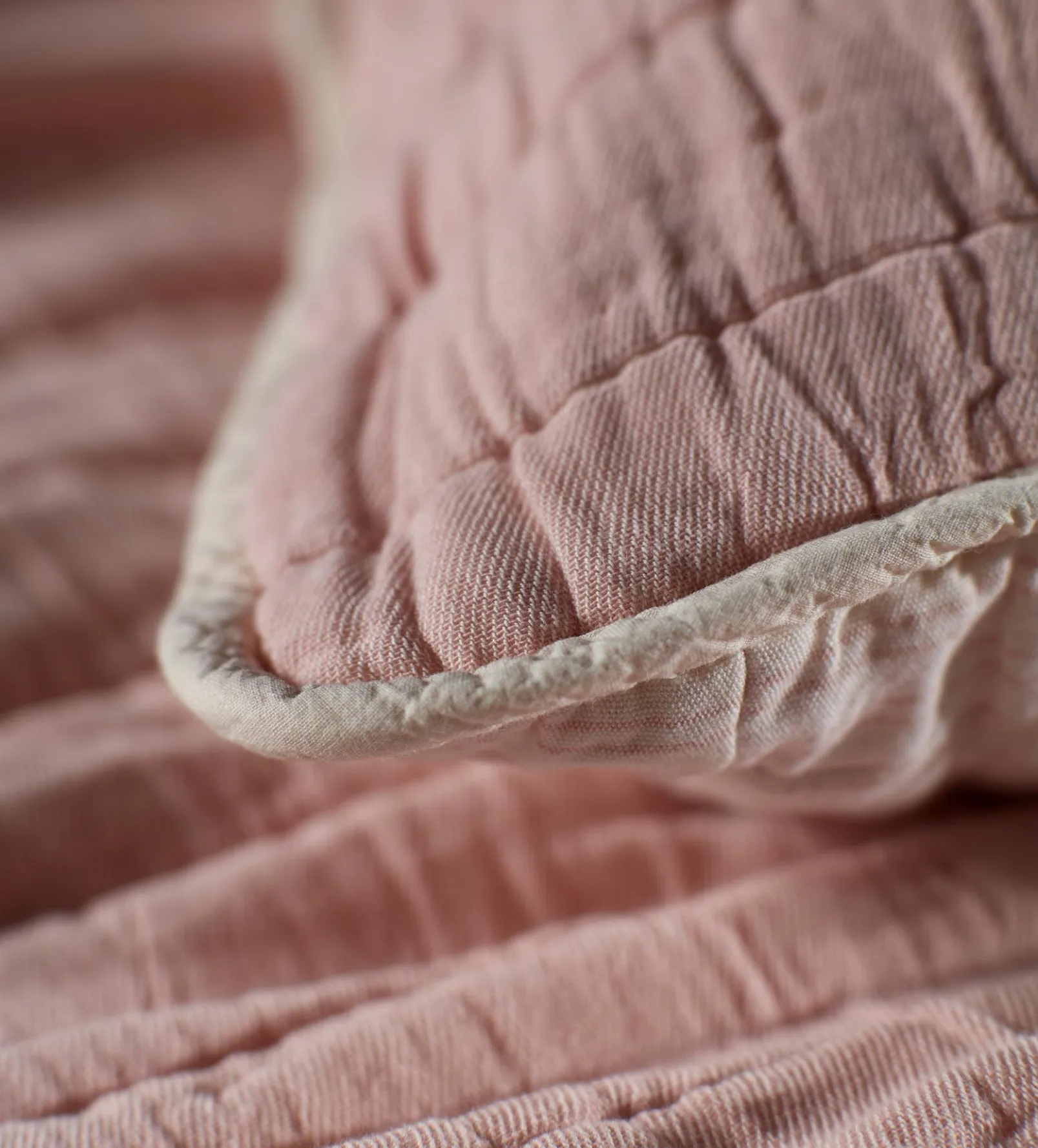 Blush Pink Vivienne 100% Cotton Quilted Throw