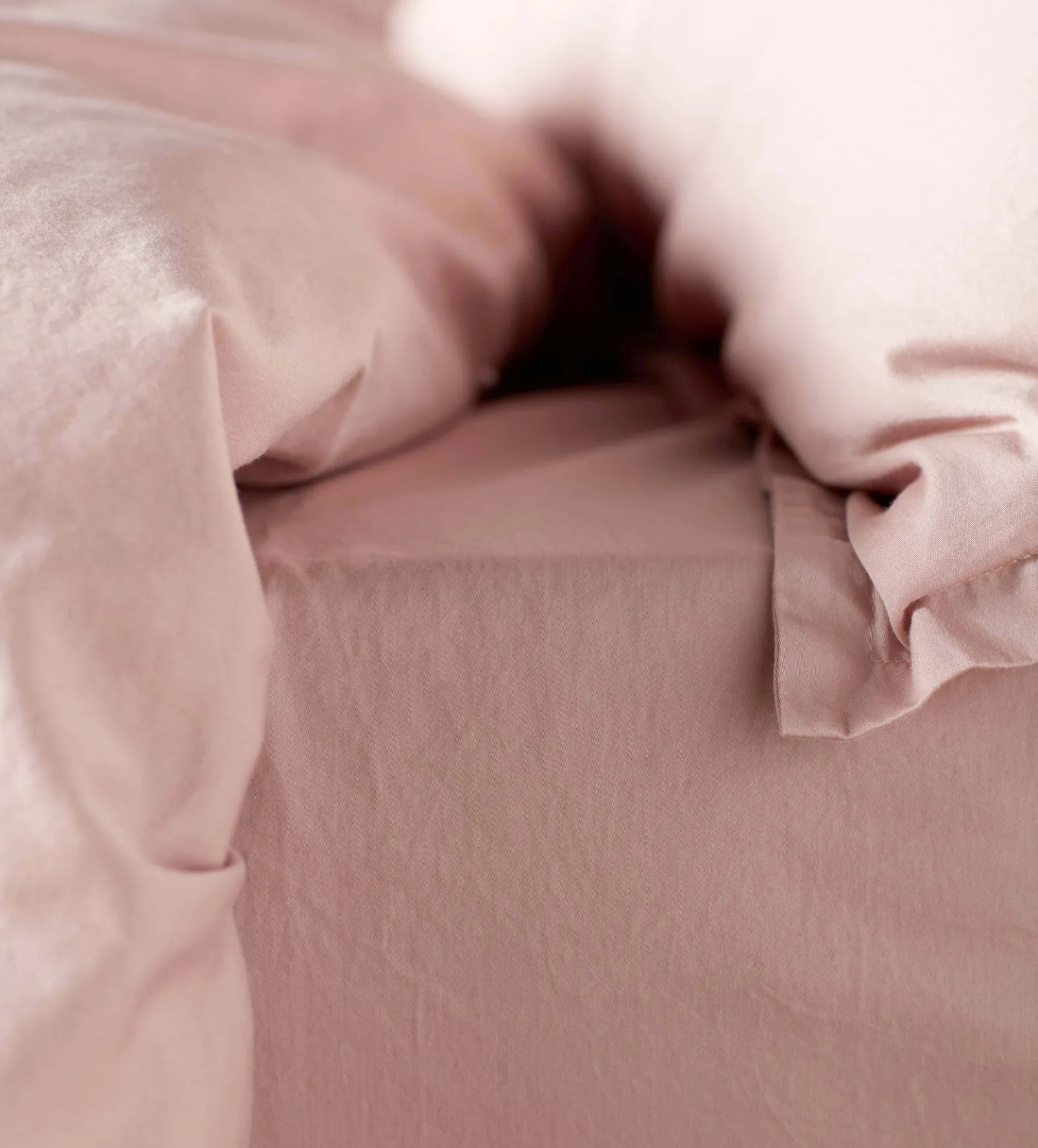 Dusty Pink Super Soft 100% Cotton Fitted Sheet