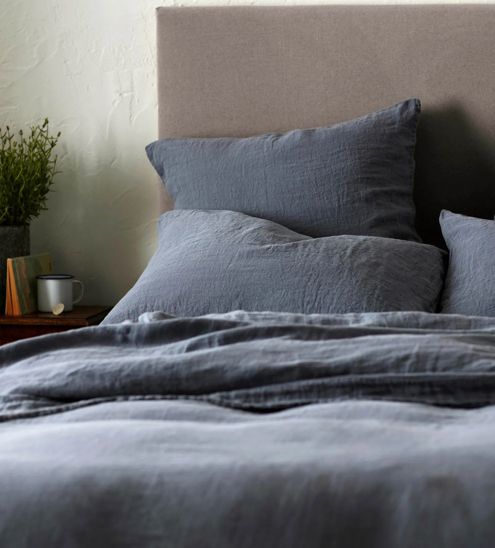 French Blue 100% Linen Fitted Sheet