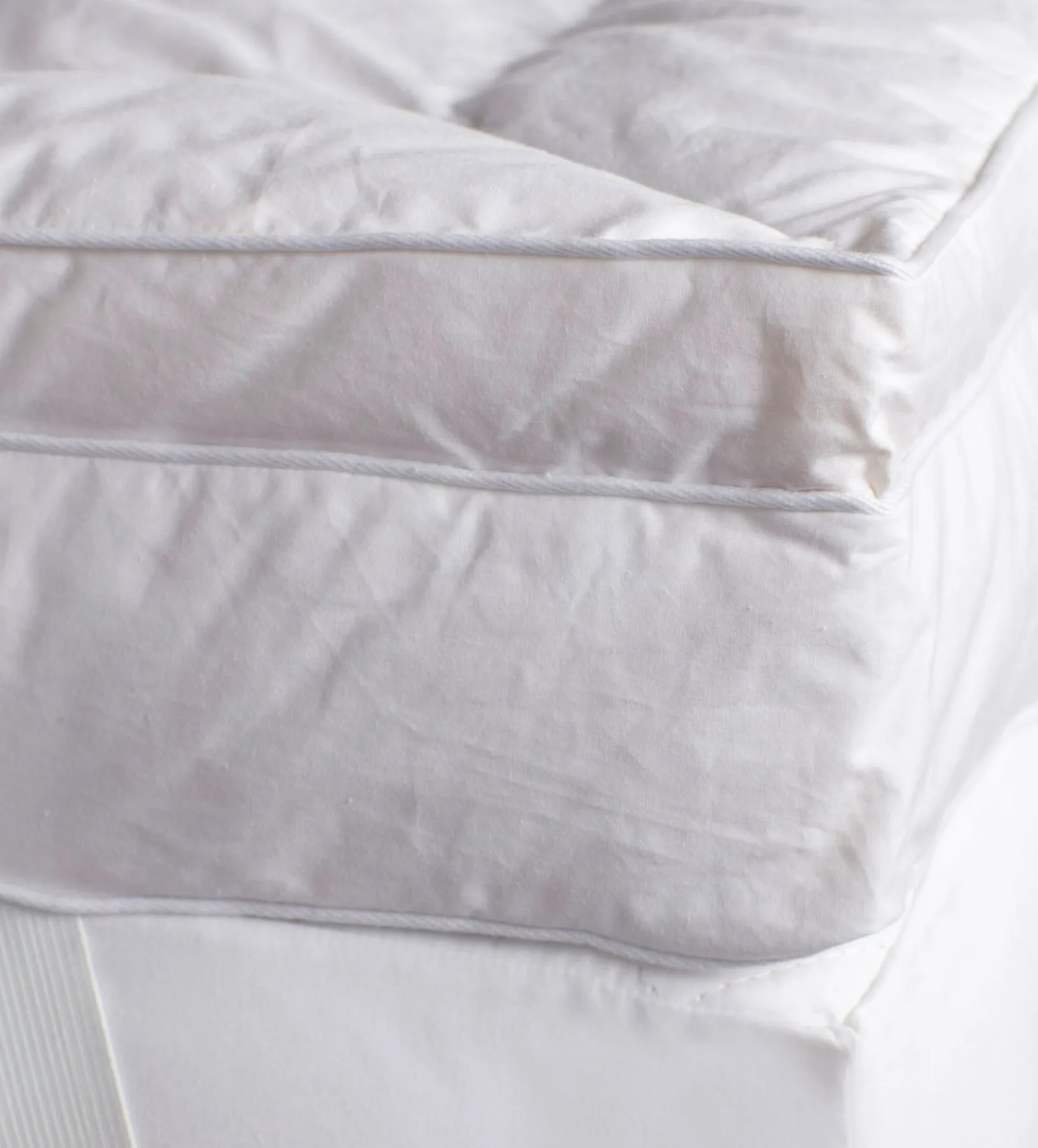 Gorgeous Goose Mattress Topper - European Goose Down