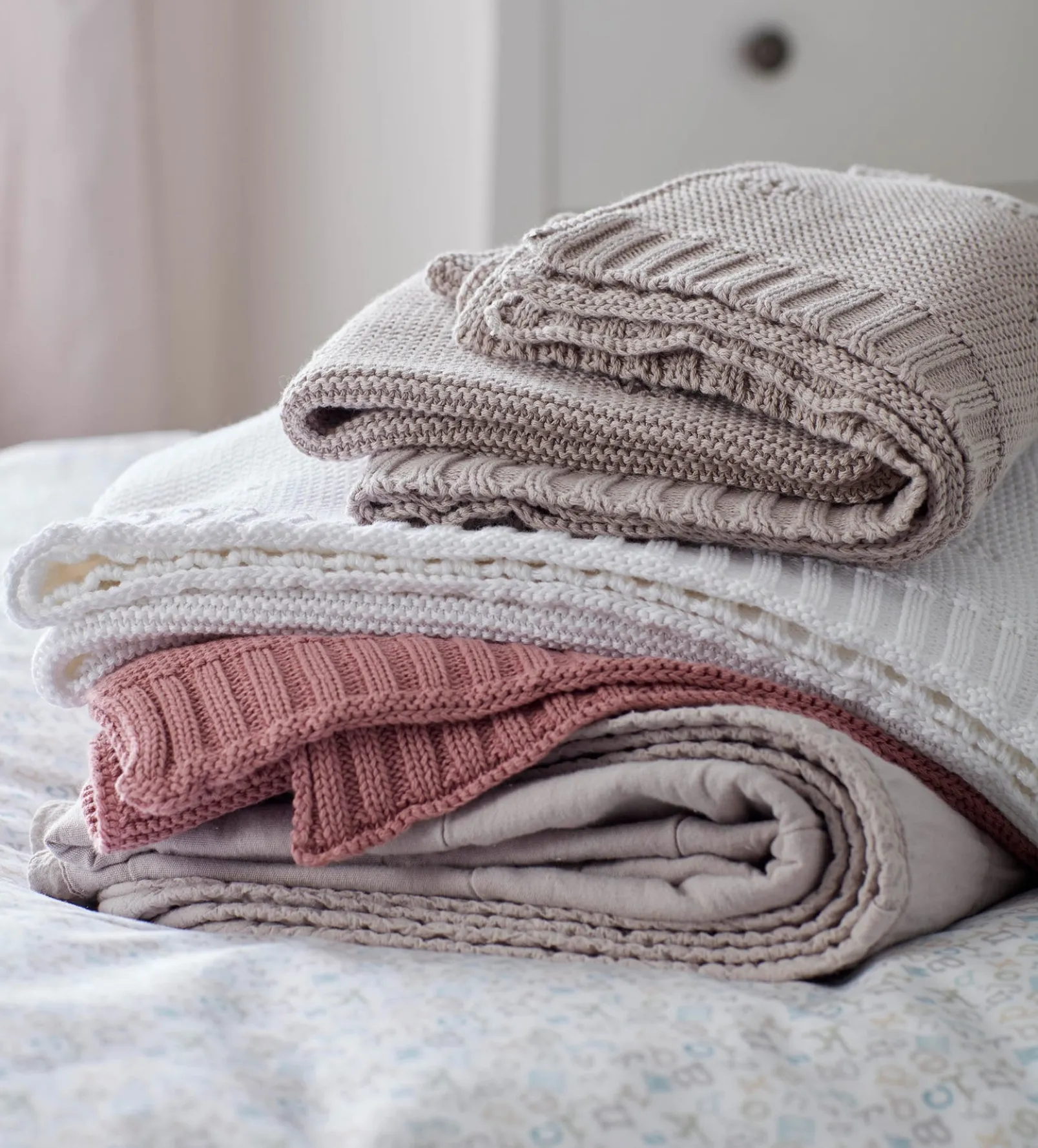 Mink Bailey 100% Organic Cotton Knitted Baby Blanket