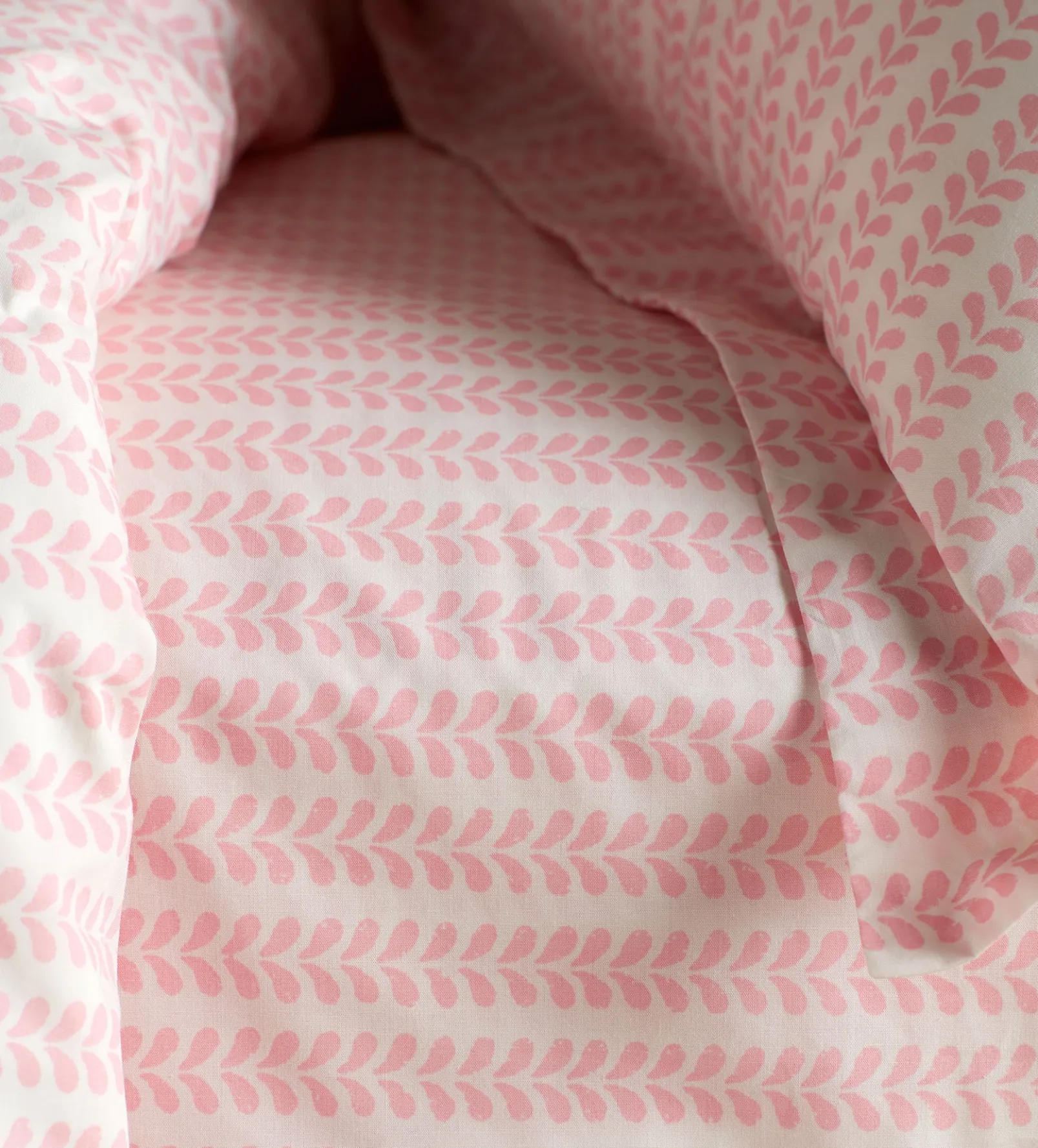Molly Mahon Pink Bindi 100% Cotton Fitted Sheet
