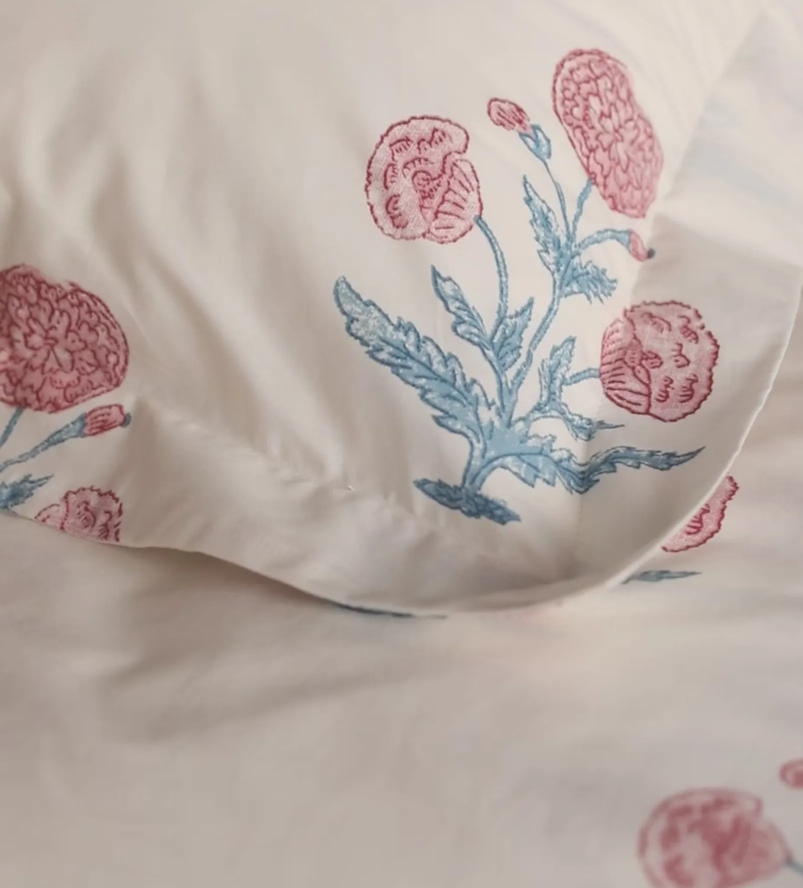Molly Mahon Poppy 100% Cotton Oxford Pillowcase