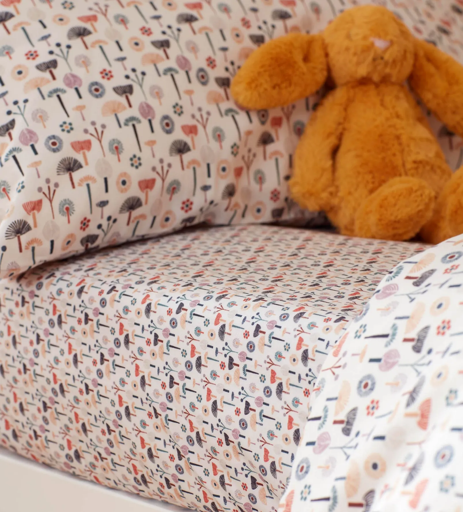 Molly Meadow 100% Organic Cotton Cot Bed Fitted Sheet