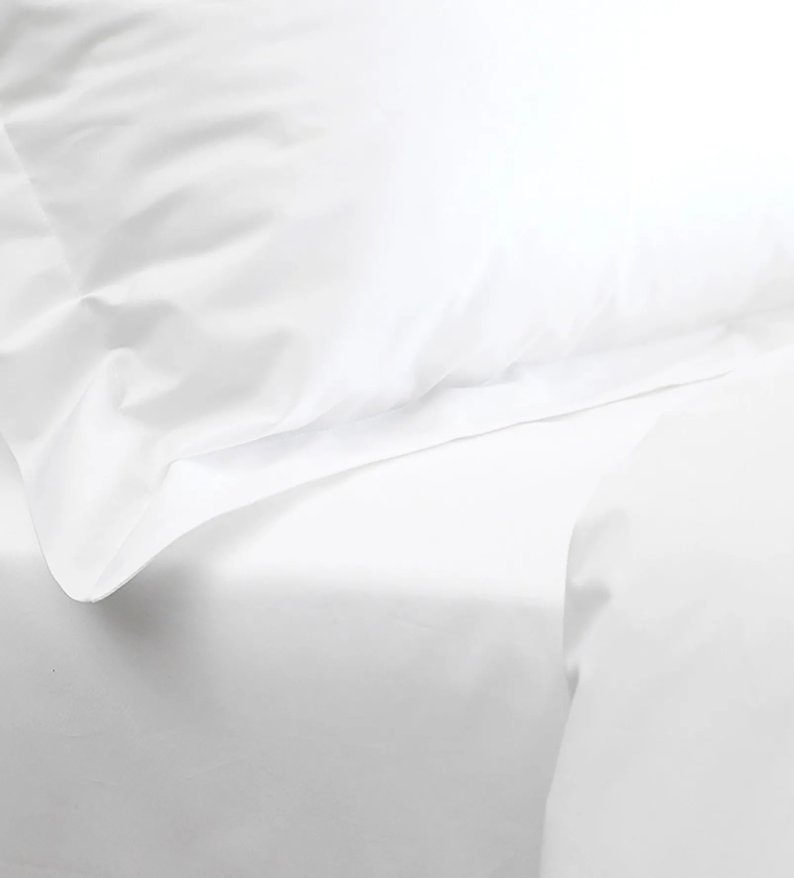 White 100% Cotton Percale 200 Thread Count Euro Fitted Sheet