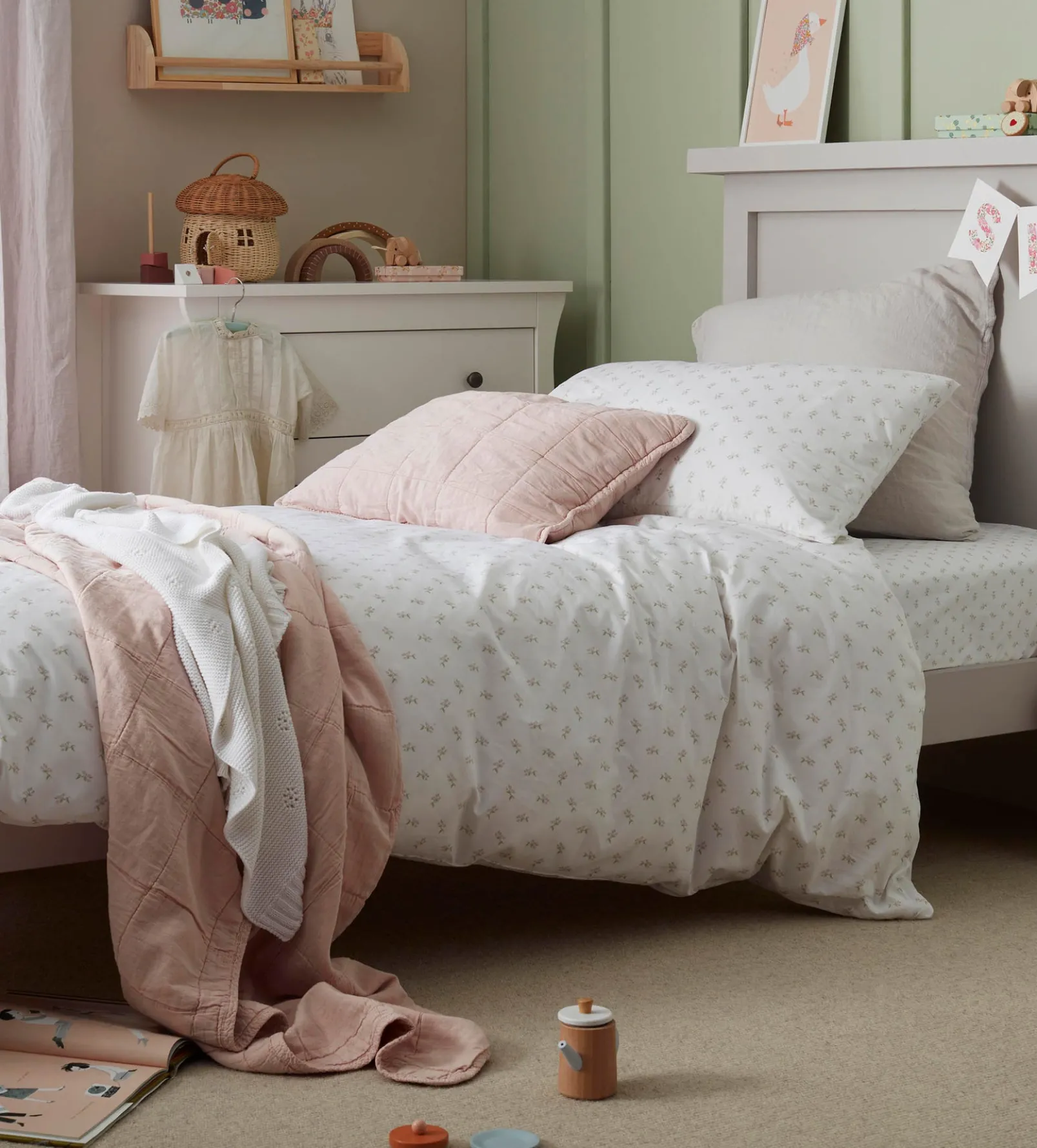 White Fleur 100% Organic Cotton Single Fitted Sheet